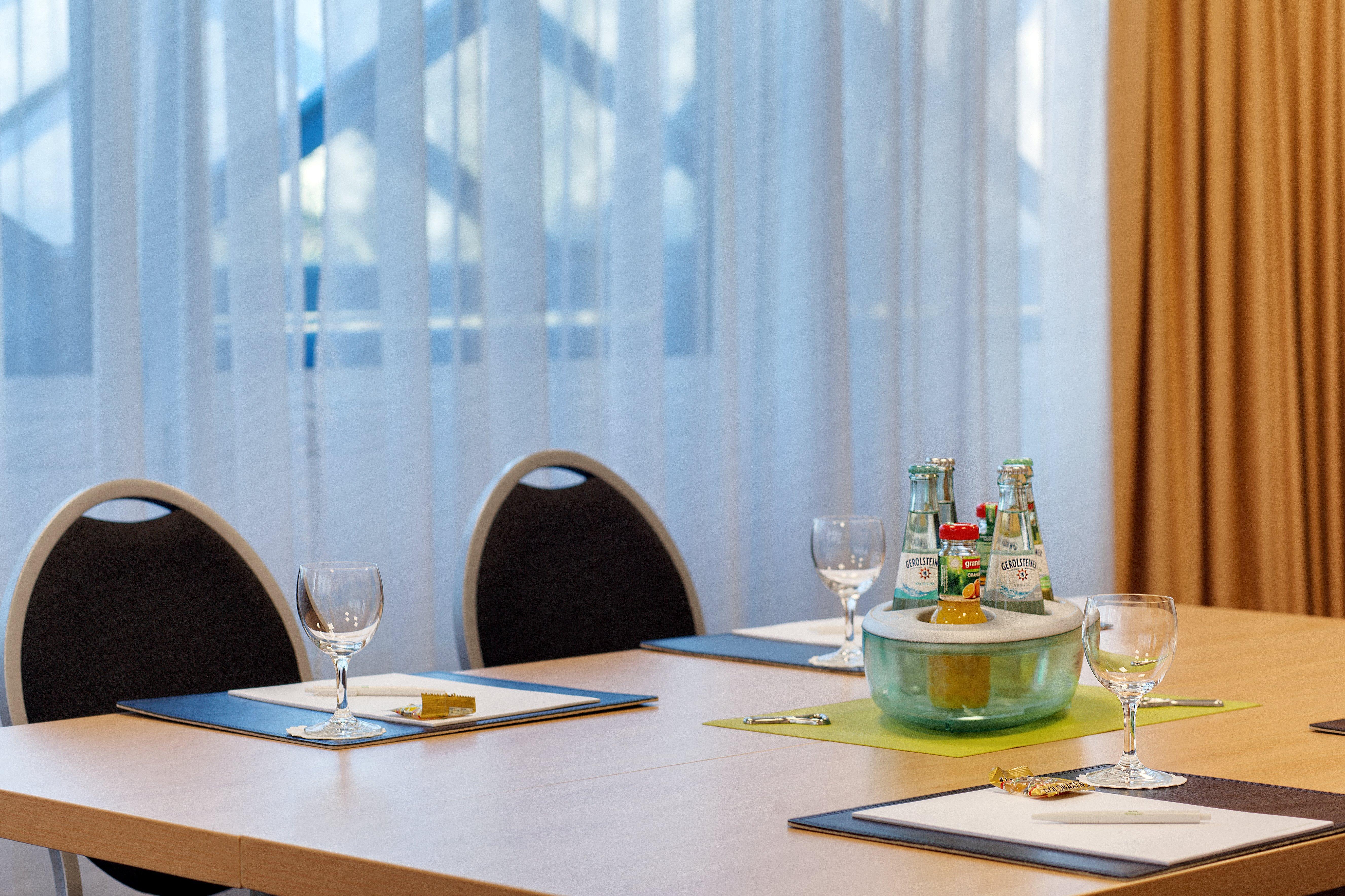 Holiday Inn Berlin City-East Landsberger Allee, An Ihg Hotel Business photo